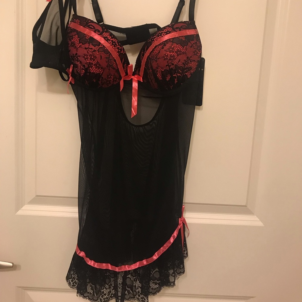 NWT Black & Pink lingerie set